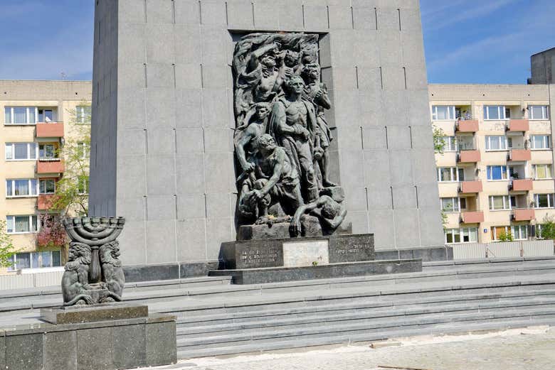 Il Monumento agli eroi del ghetto di Varsavia